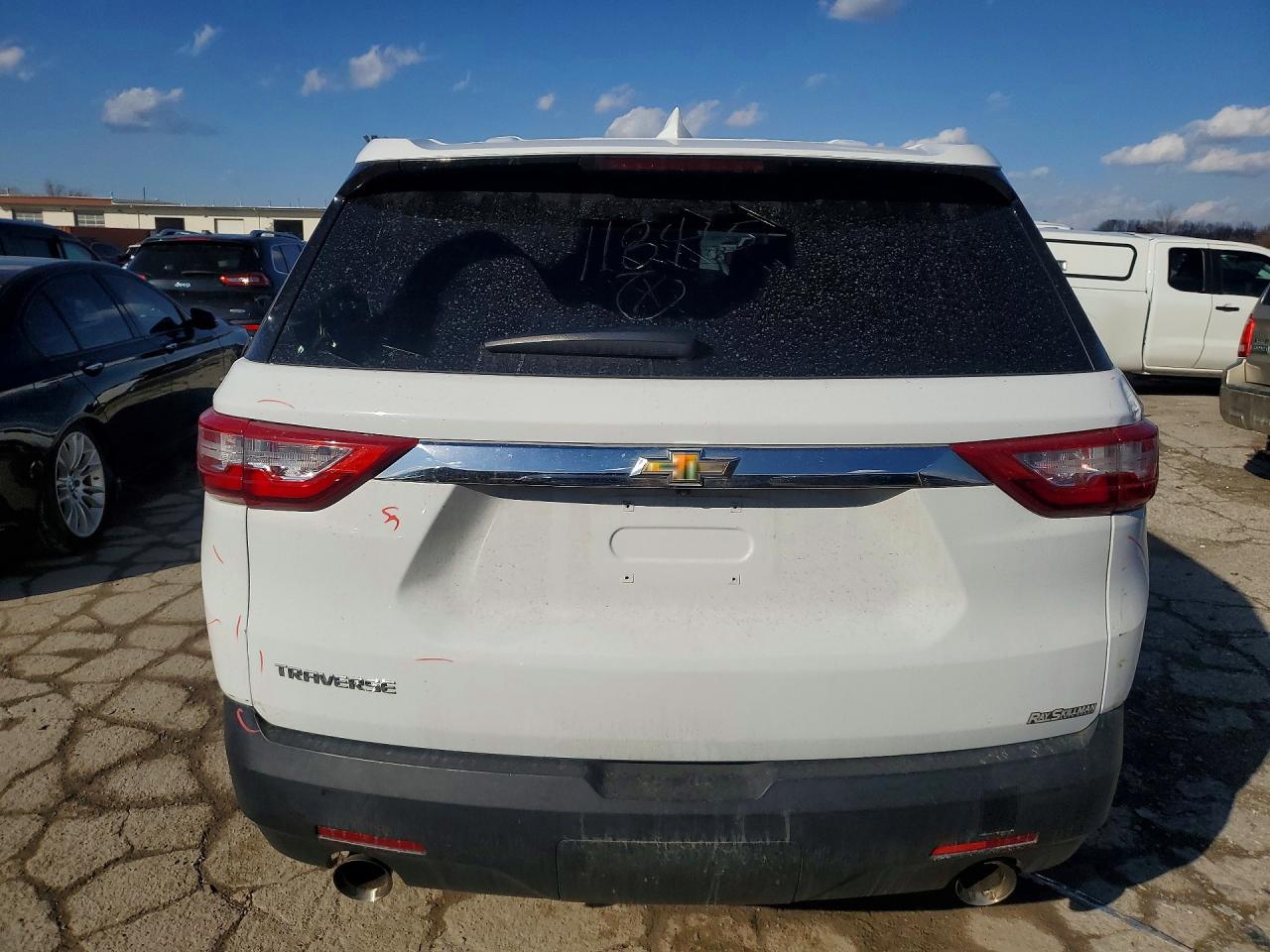 2019 CHEVROLET TRAVERSE LS photo 11