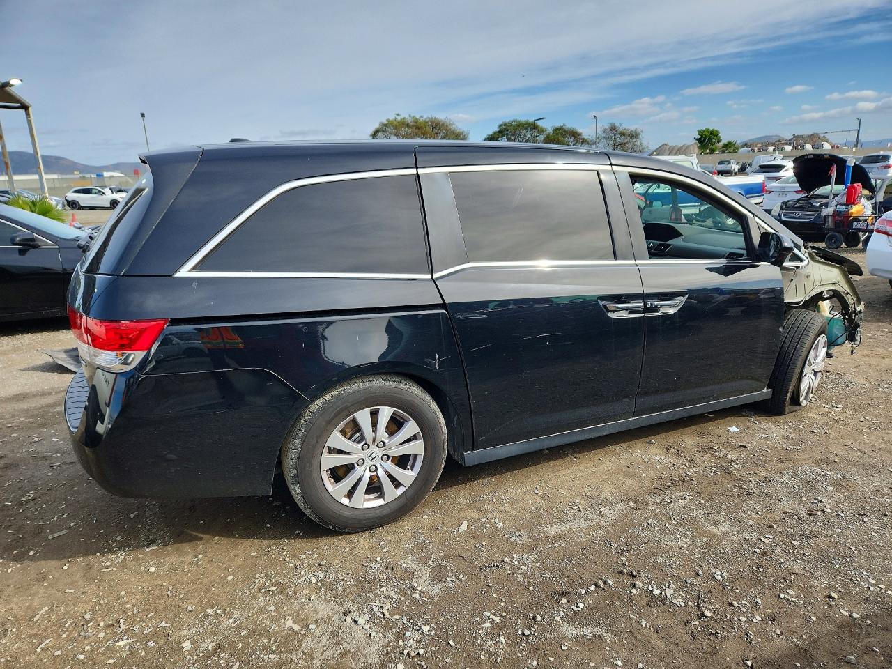 2016 HONDA ODYSSEY SE photo 3