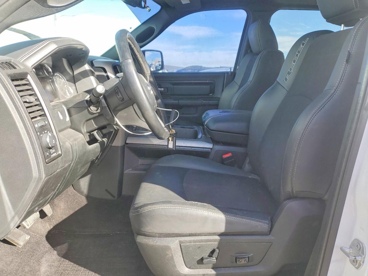 2017 RAM 1500 REBEL photo 7