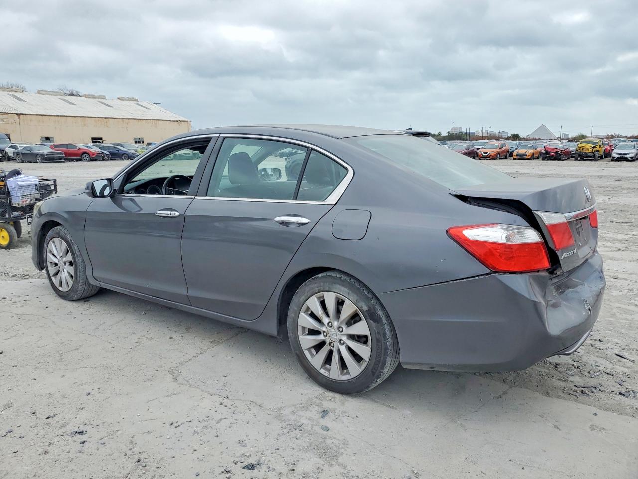 2013 HONDA ACCORD photo 3