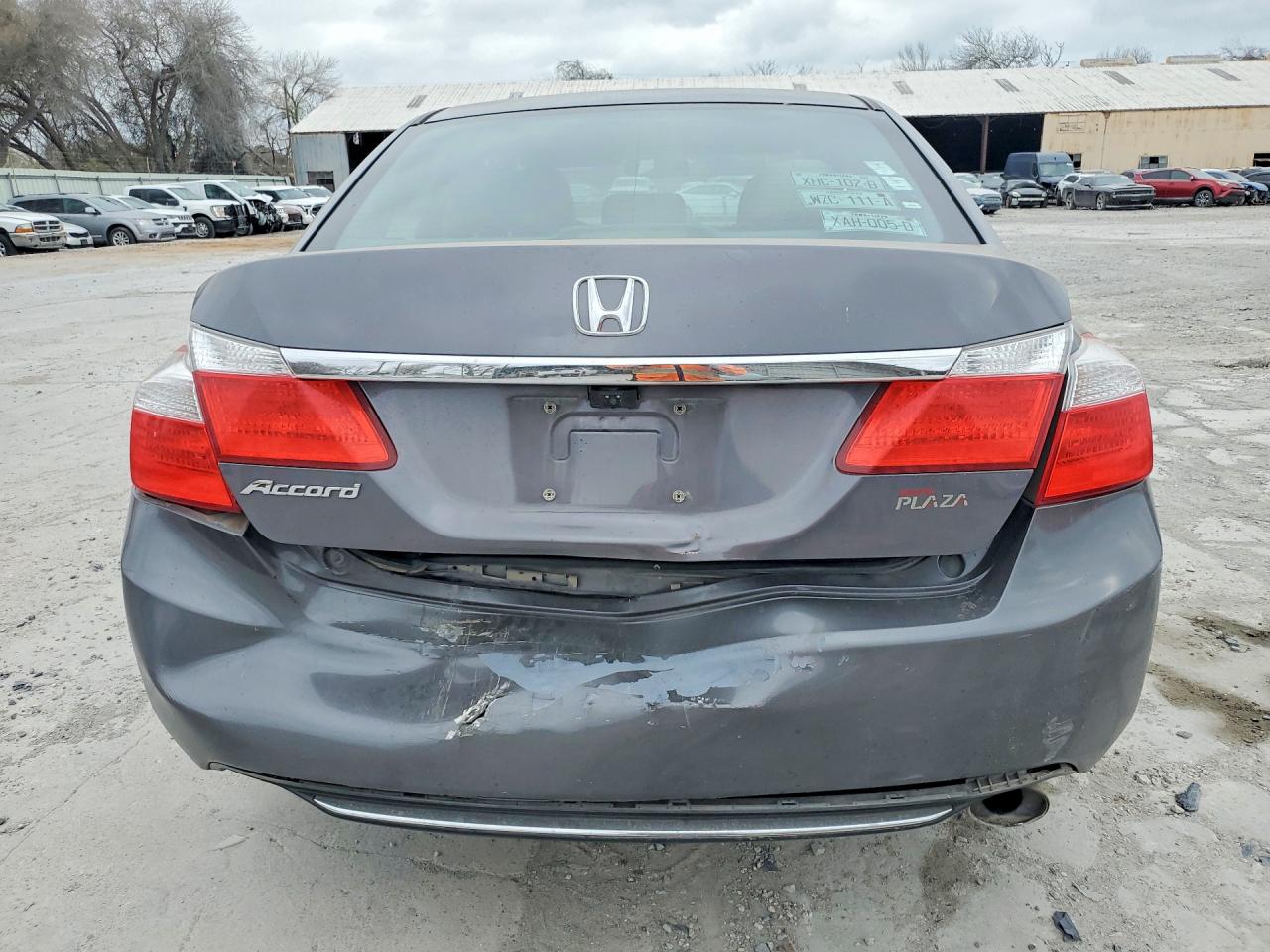 2013 HONDA ACCORD photo 11