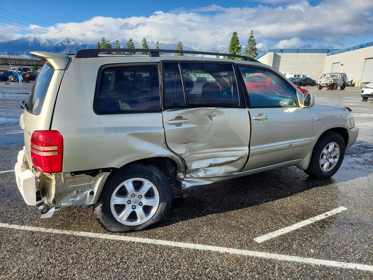 2003 TOYOTA HIGHLANDER LIMITED photo 3