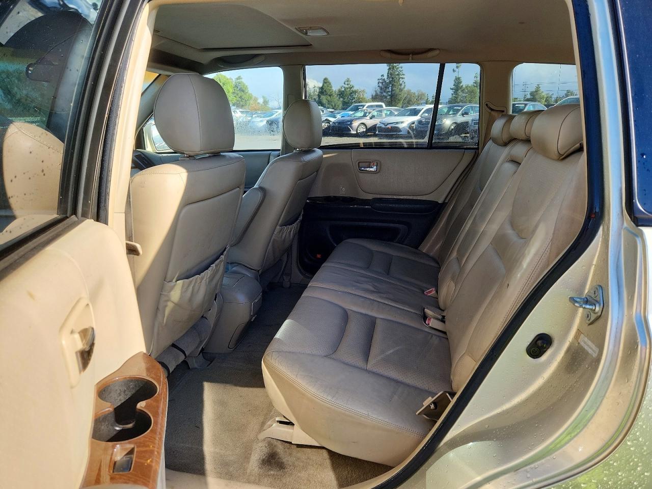 2003 TOYOTA HIGHLANDER LIMITED photo 11