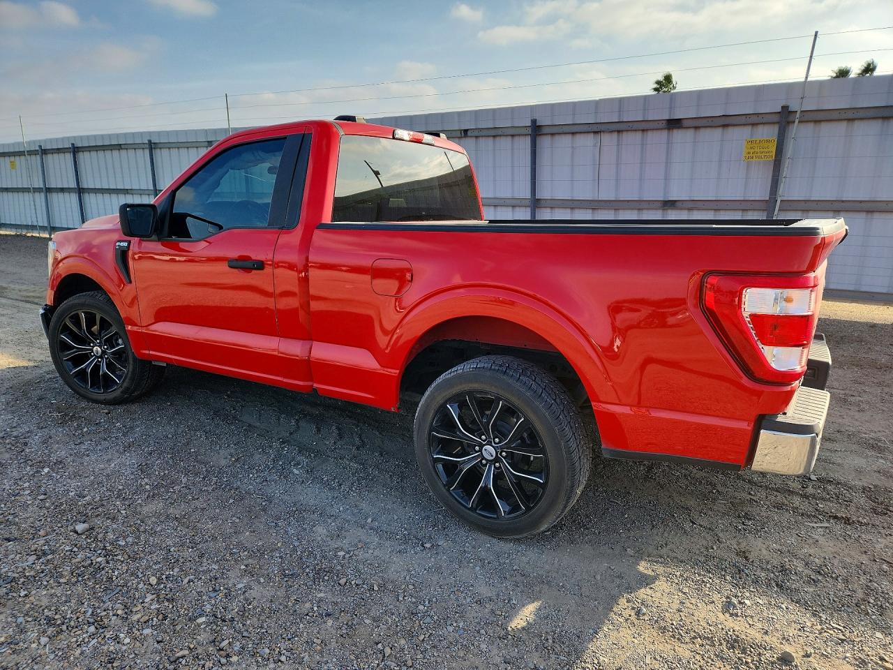 2022 FORD F150 photo 2
