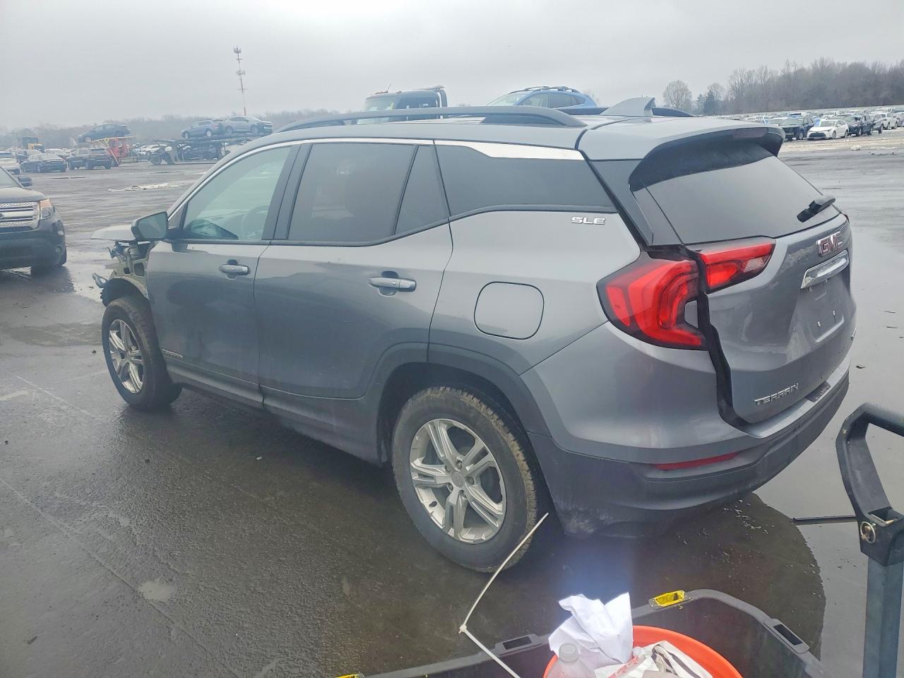 2020 GMC TERRAIN SLE photo 3