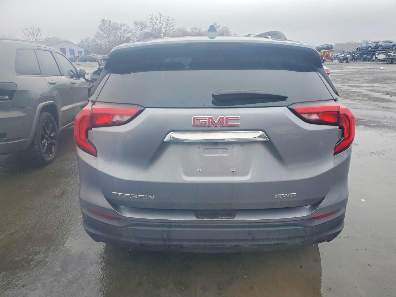 2020 GMC TERRAIN SLE photo 11