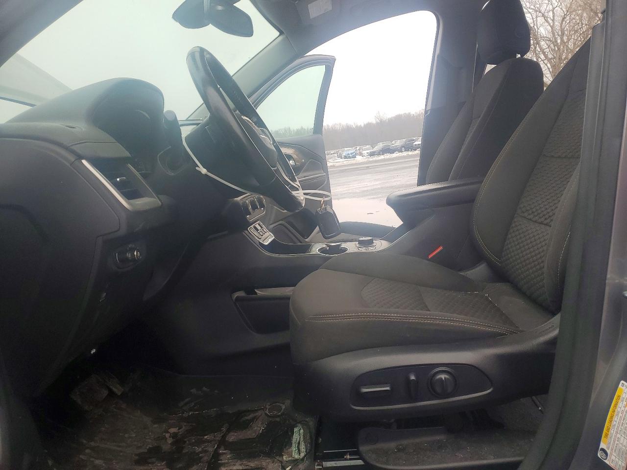 2020 GMC TERRAIN SLE photo 13