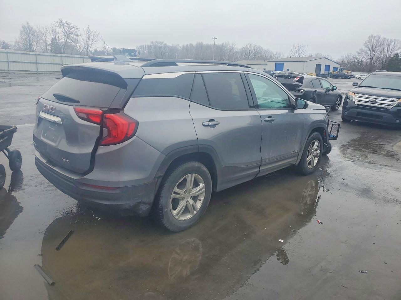 2020 GMC TERRAIN SLE photo 5
