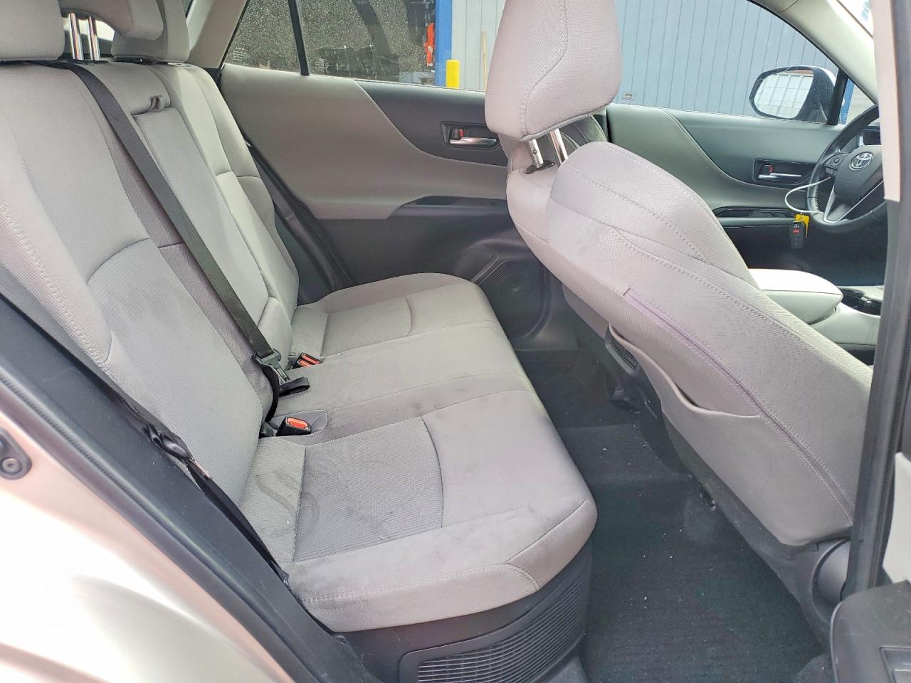 2021 TOYOTA VENZA LE photo 10