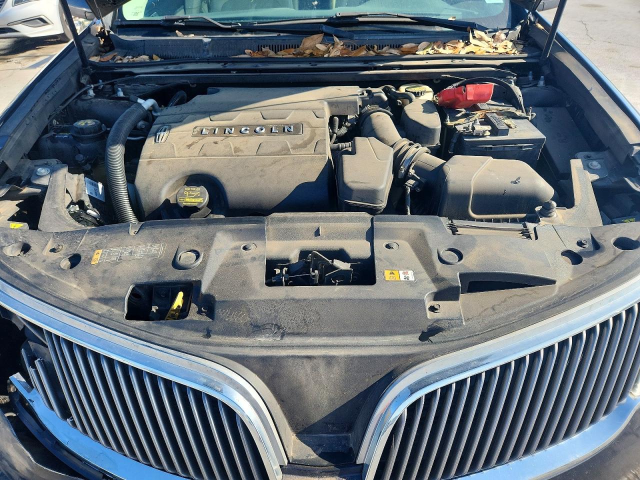 2013 LINCOLN MKS photo 11