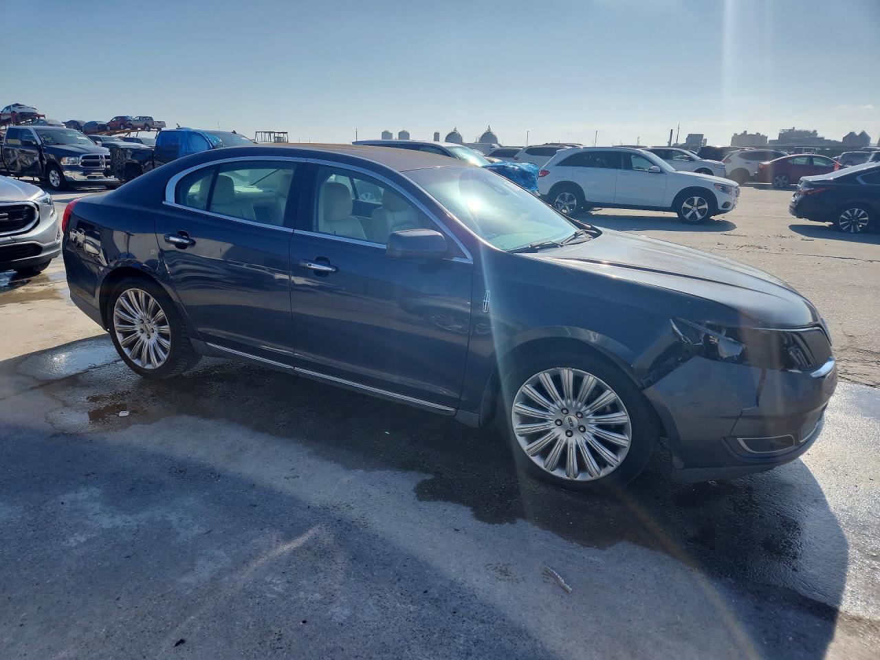 2013 LINCOLN MKS photo 4