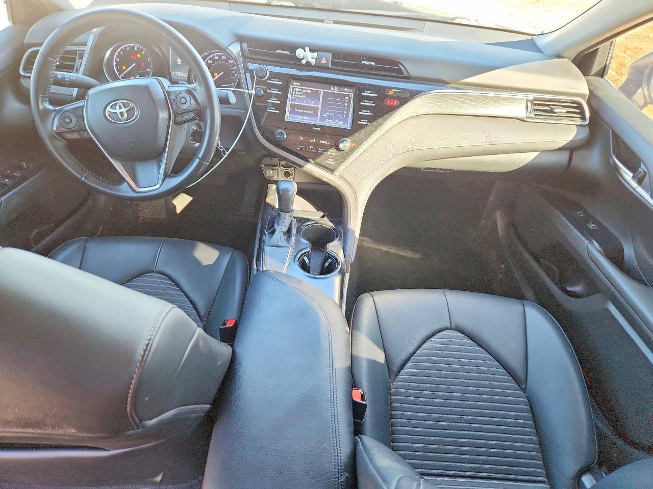2020 TOYOTA CAMRY SE photo 15