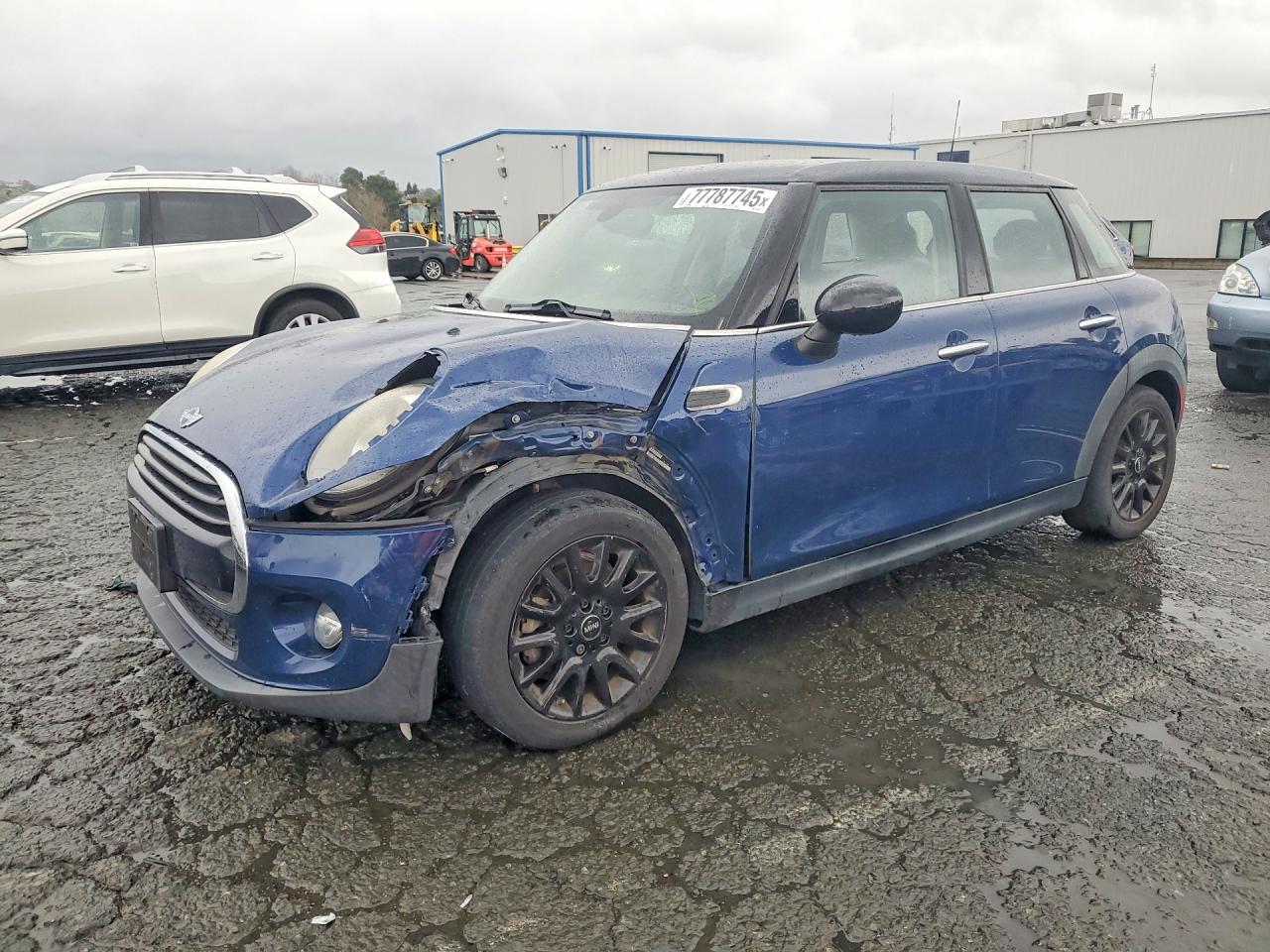 2017 MINI COOPER