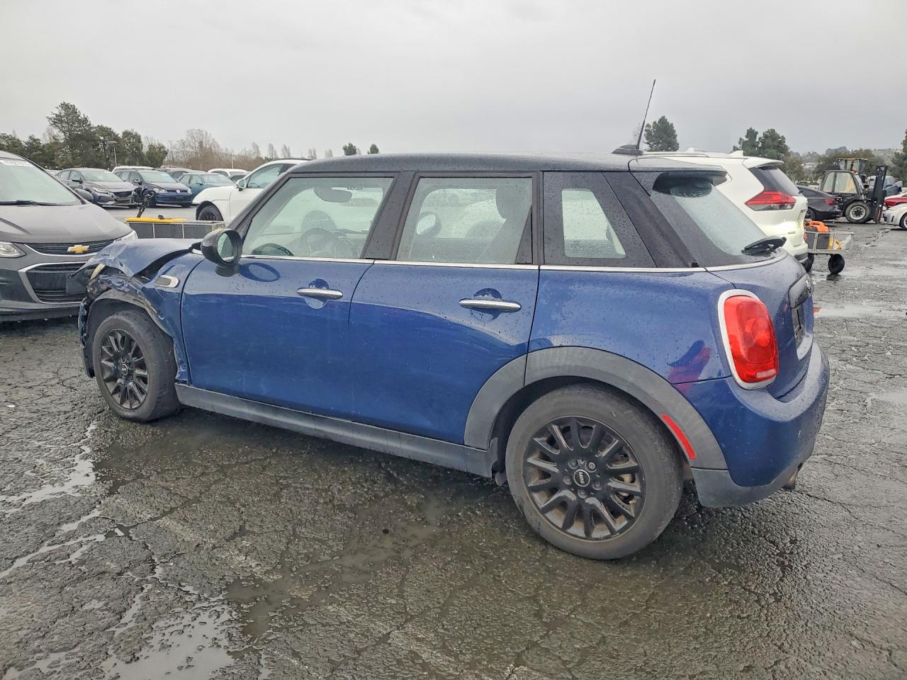 2017 MINI COOPER photo 2