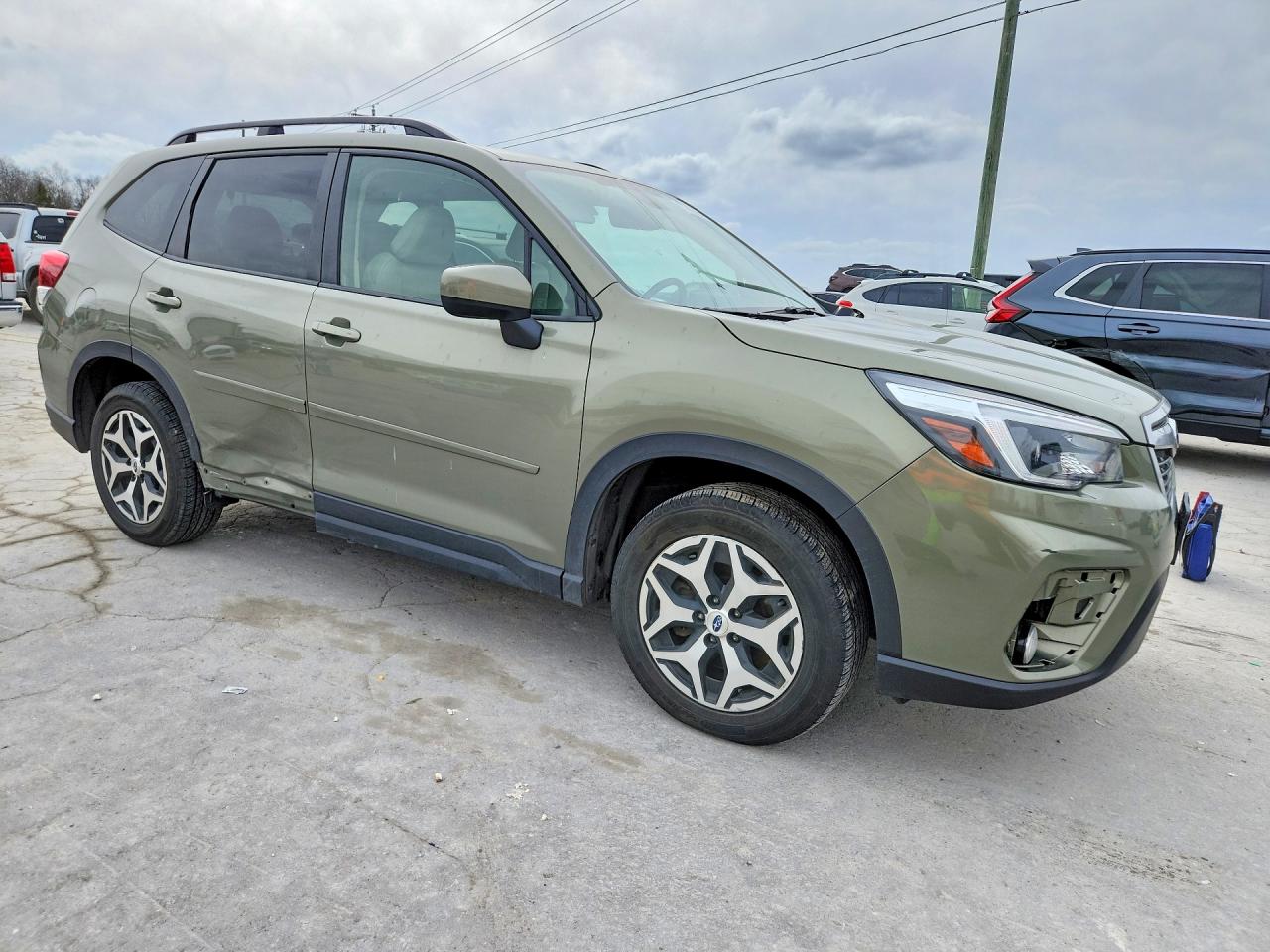 2021 SUBARU FORESTER PREMIUM photo 4