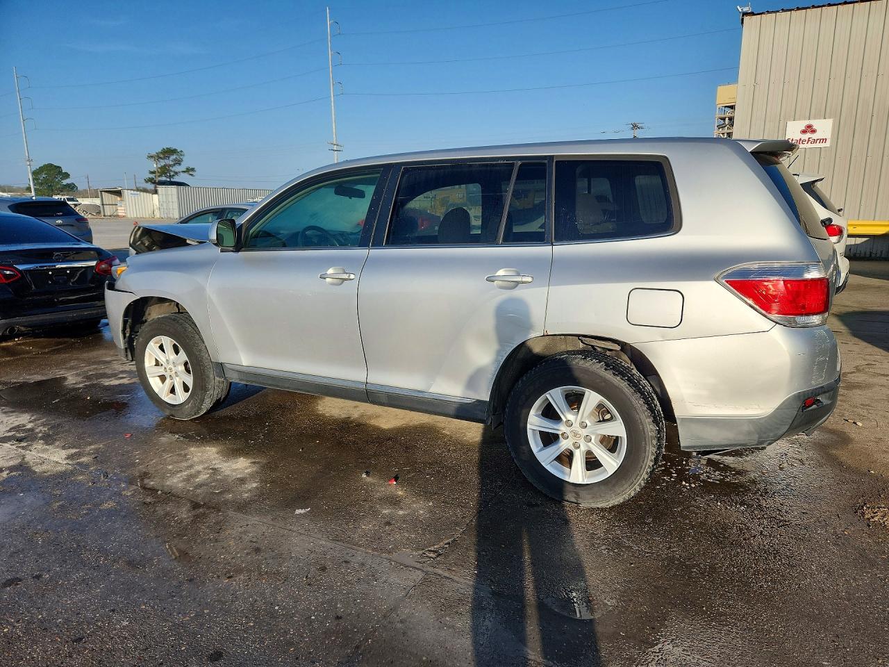 2013 TOYOTA HIGHLANDER BASE photo 3