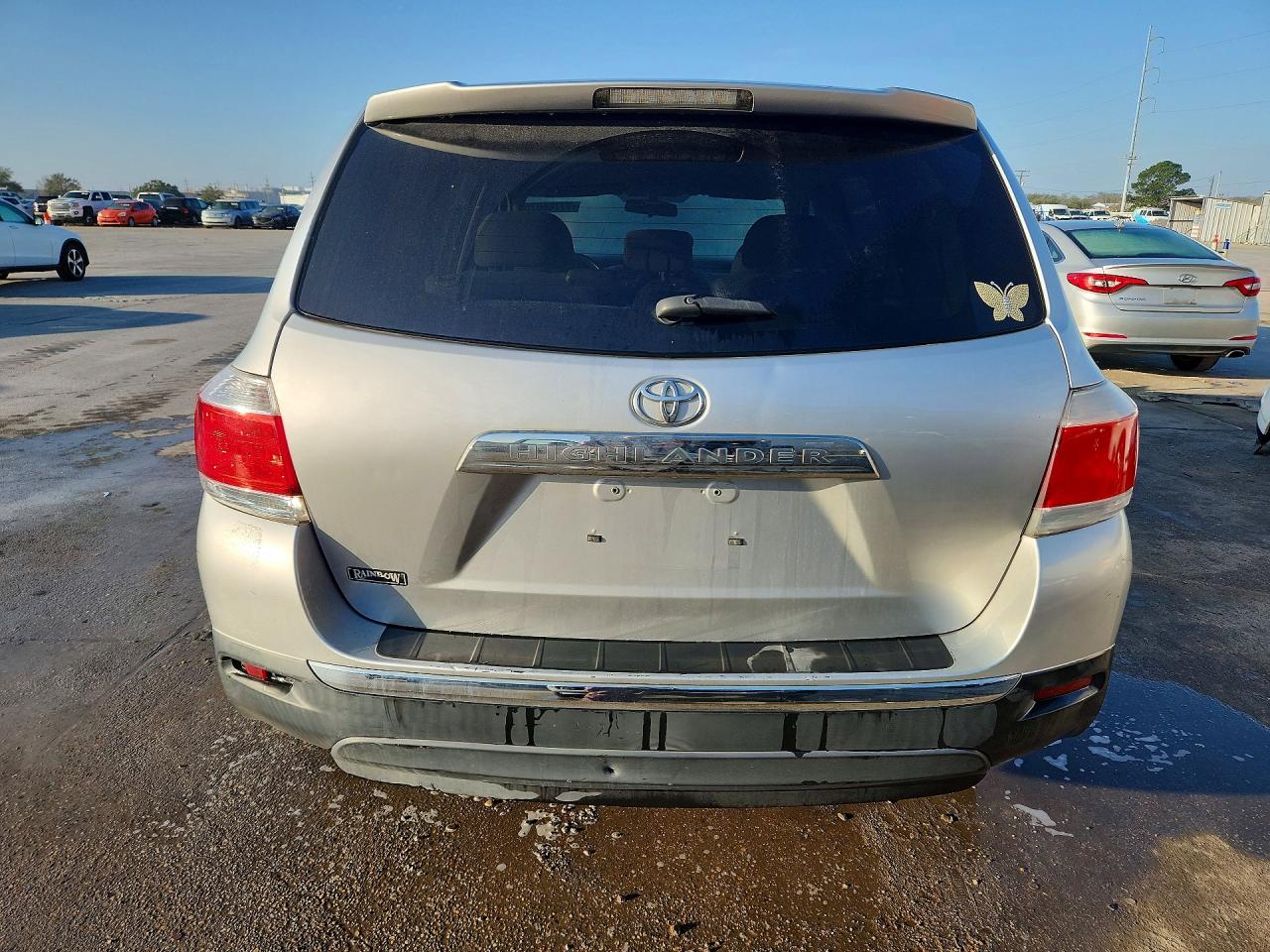 2013 TOYOTA HIGHLANDER BASE photo 11