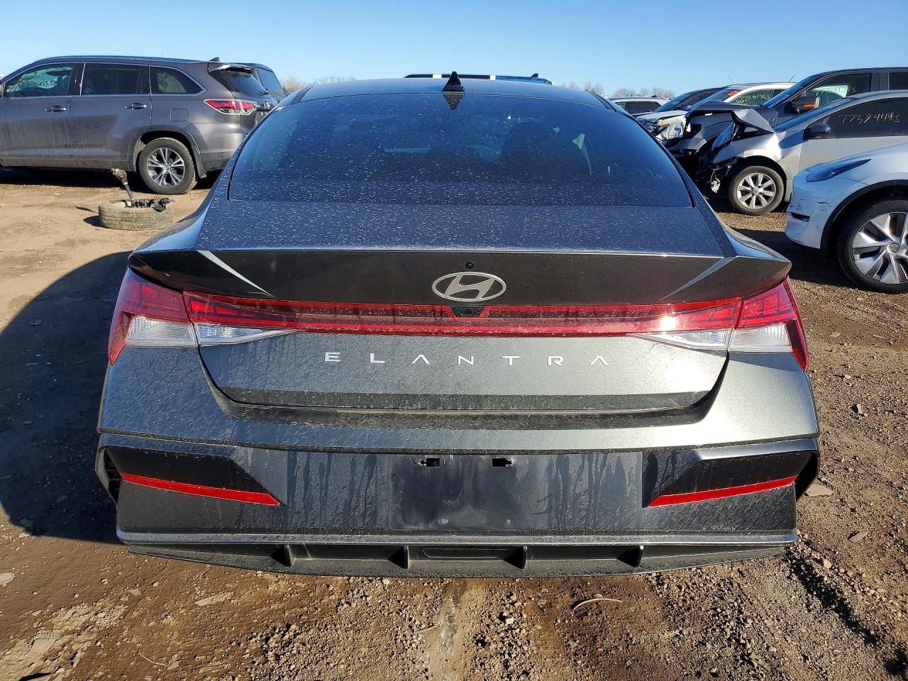 2024 HYUNDAI ELANTRA SEL photo 11