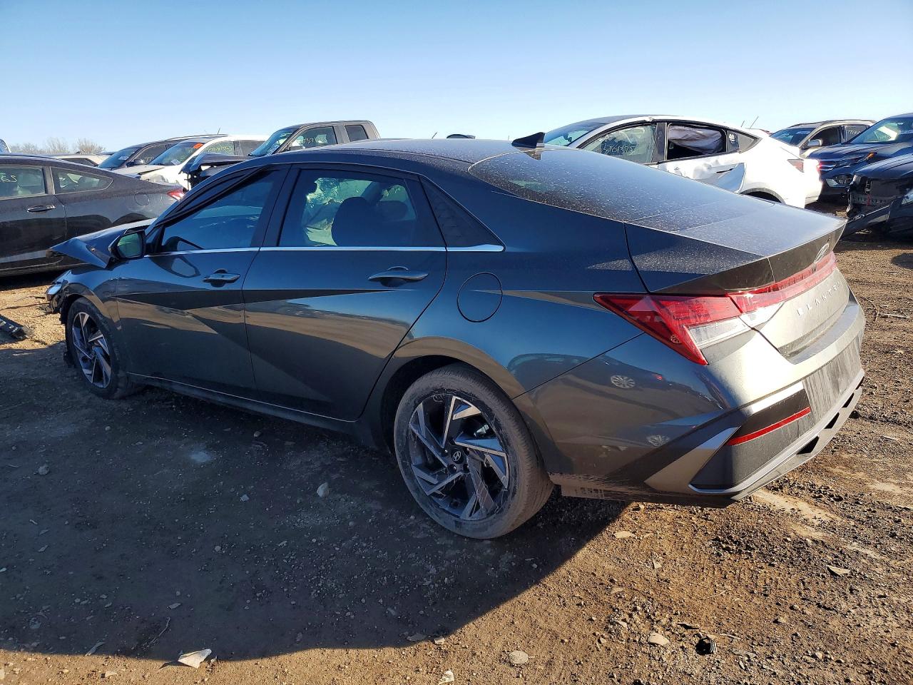 2024 HYUNDAI ELANTRA SEL photo 3
