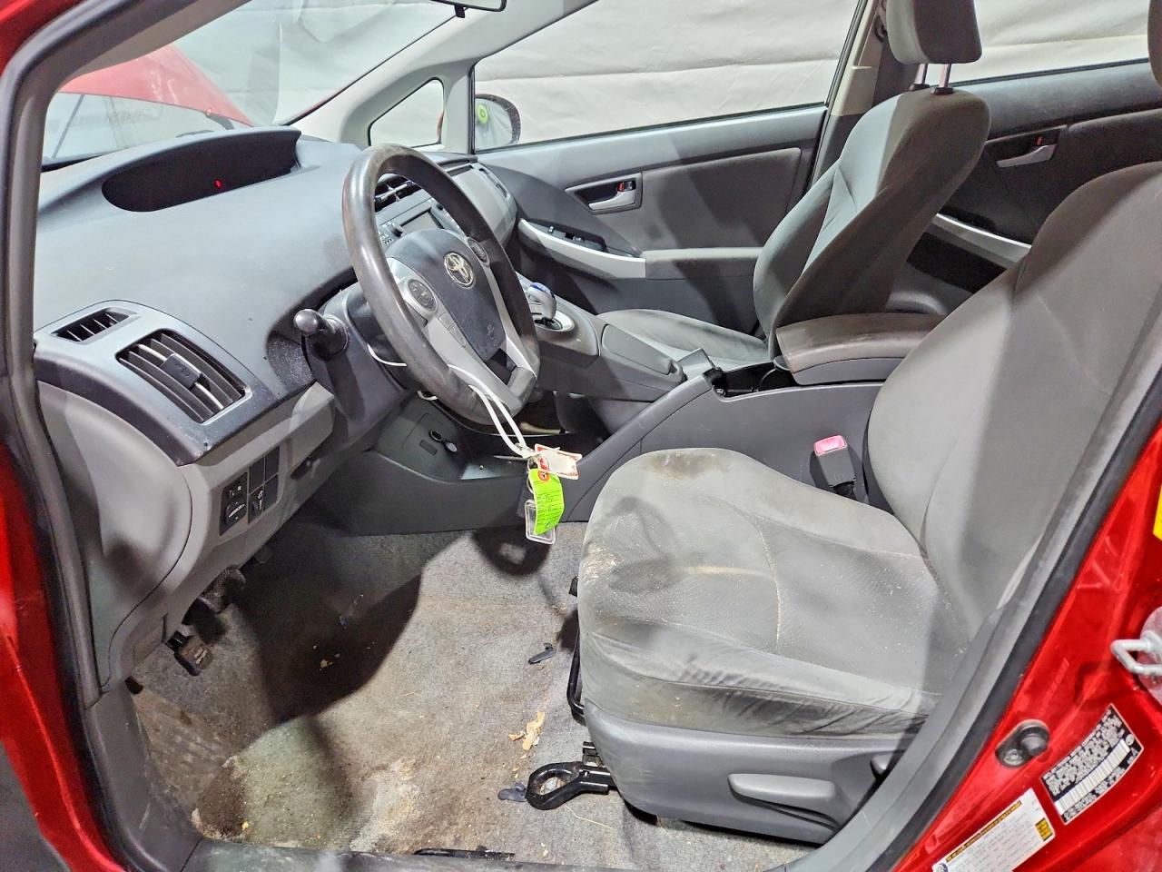 2010 TOYOTA PRIUS photo 7