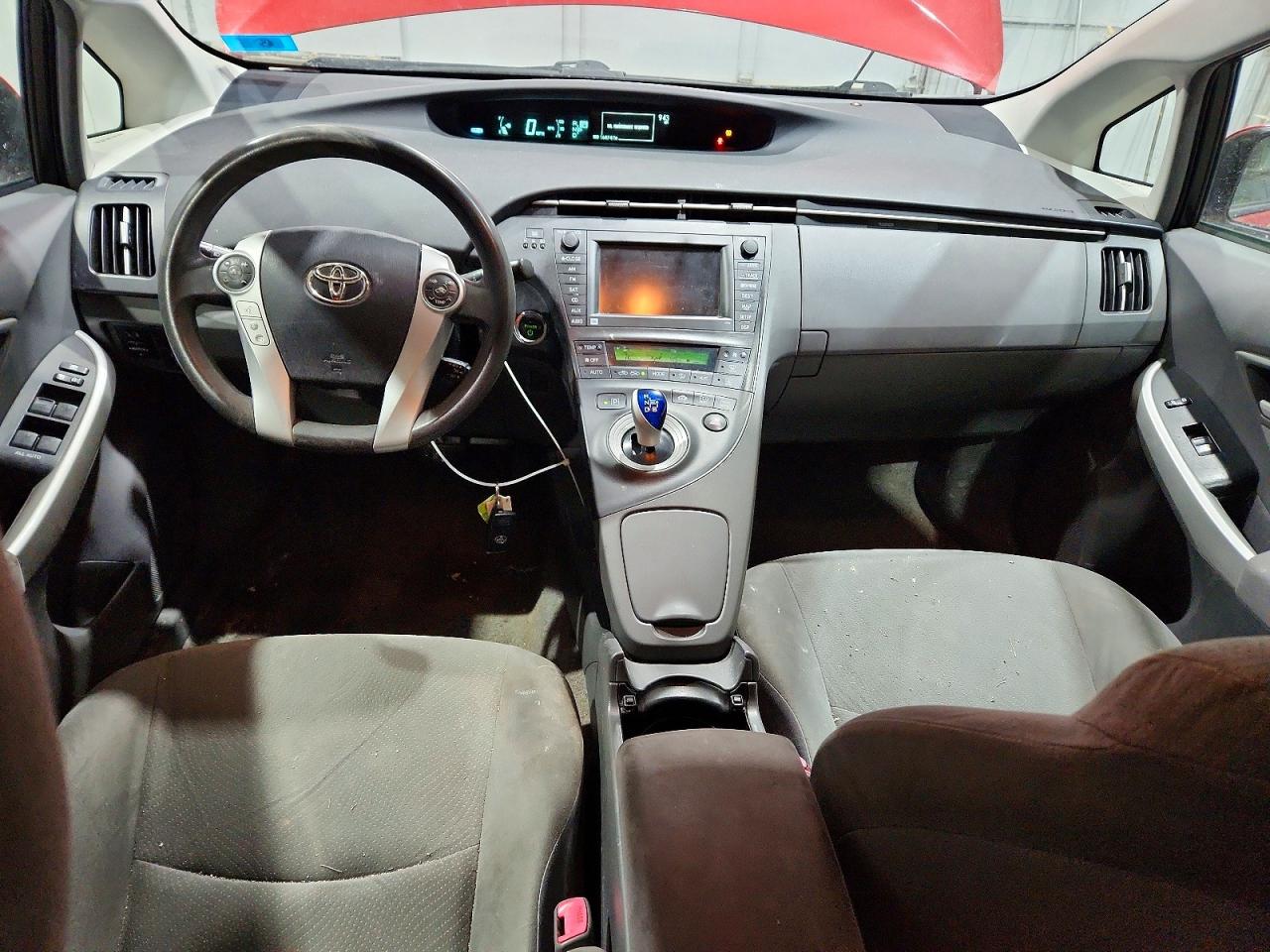 2010 TOYOTA PRIUS photo 8