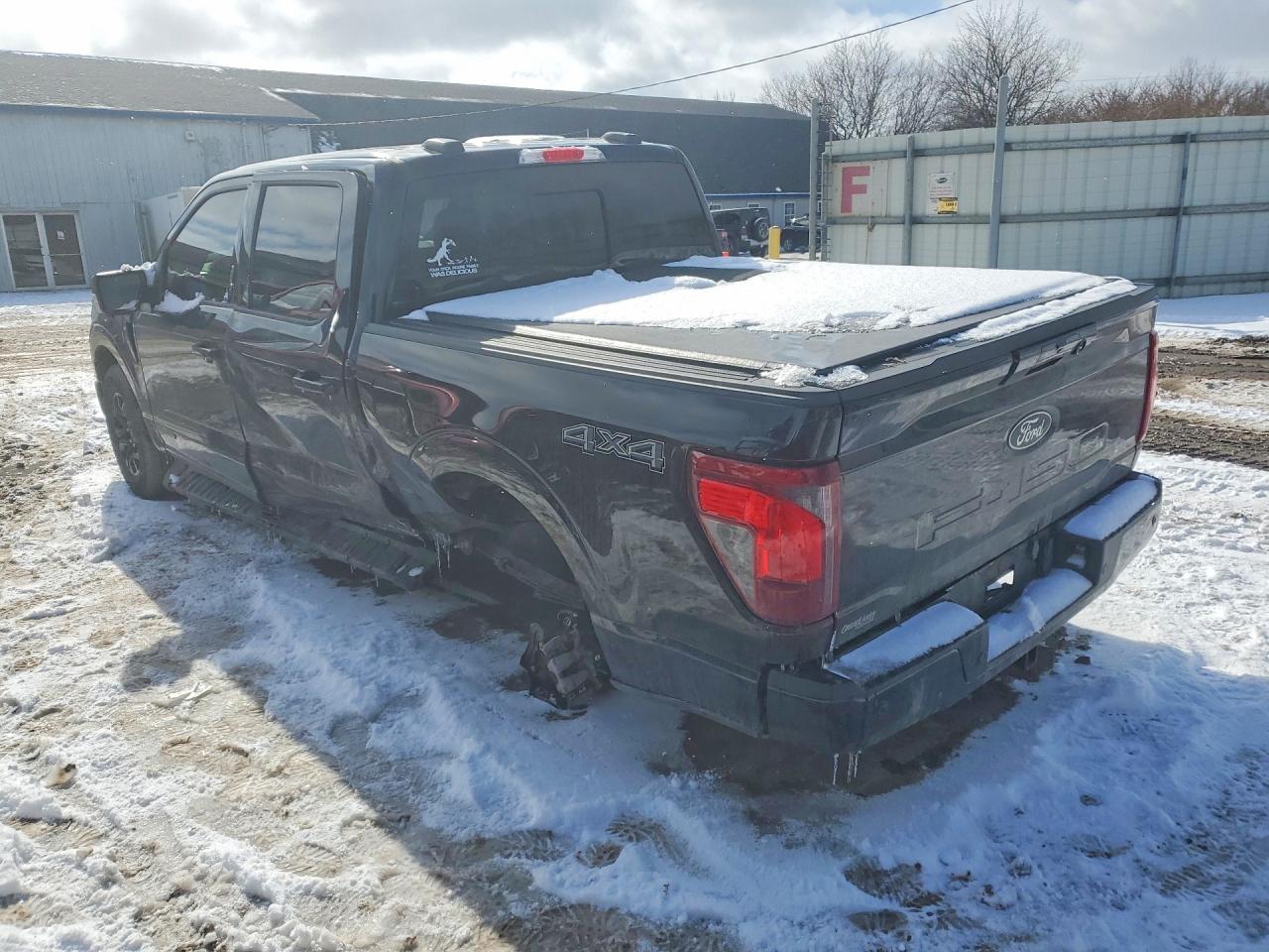 2024 FORD F150 XLT photo 2