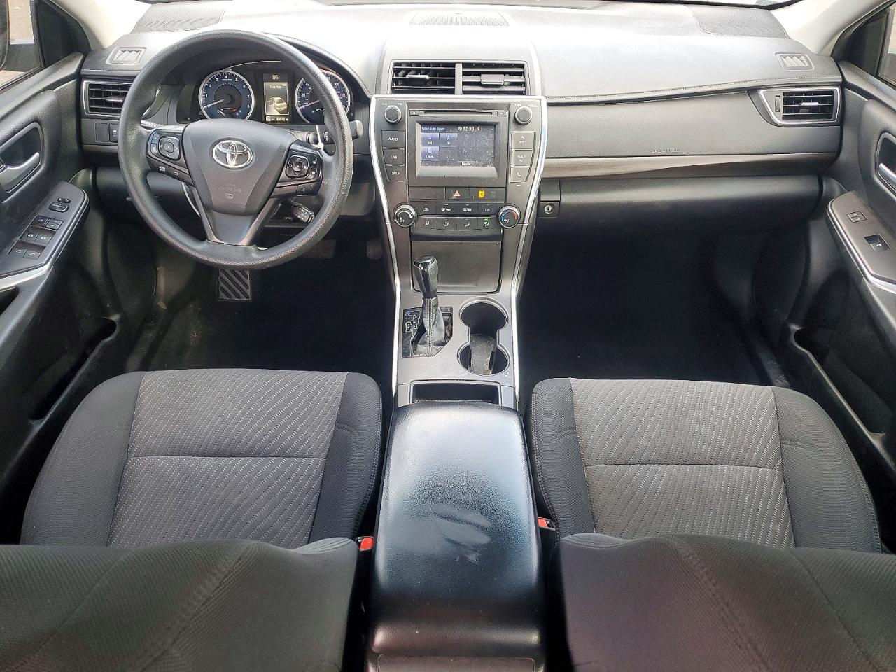 2017 TOYOTA CAMRY LE photo 22
