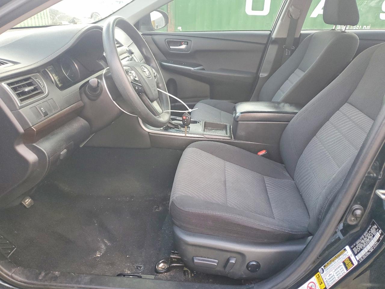 2017 TOYOTA CAMRY LE photo 19