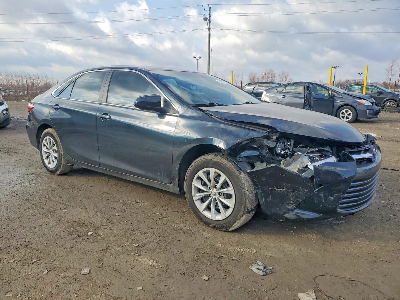 2017 TOYOTA CAMRY LE photo 10