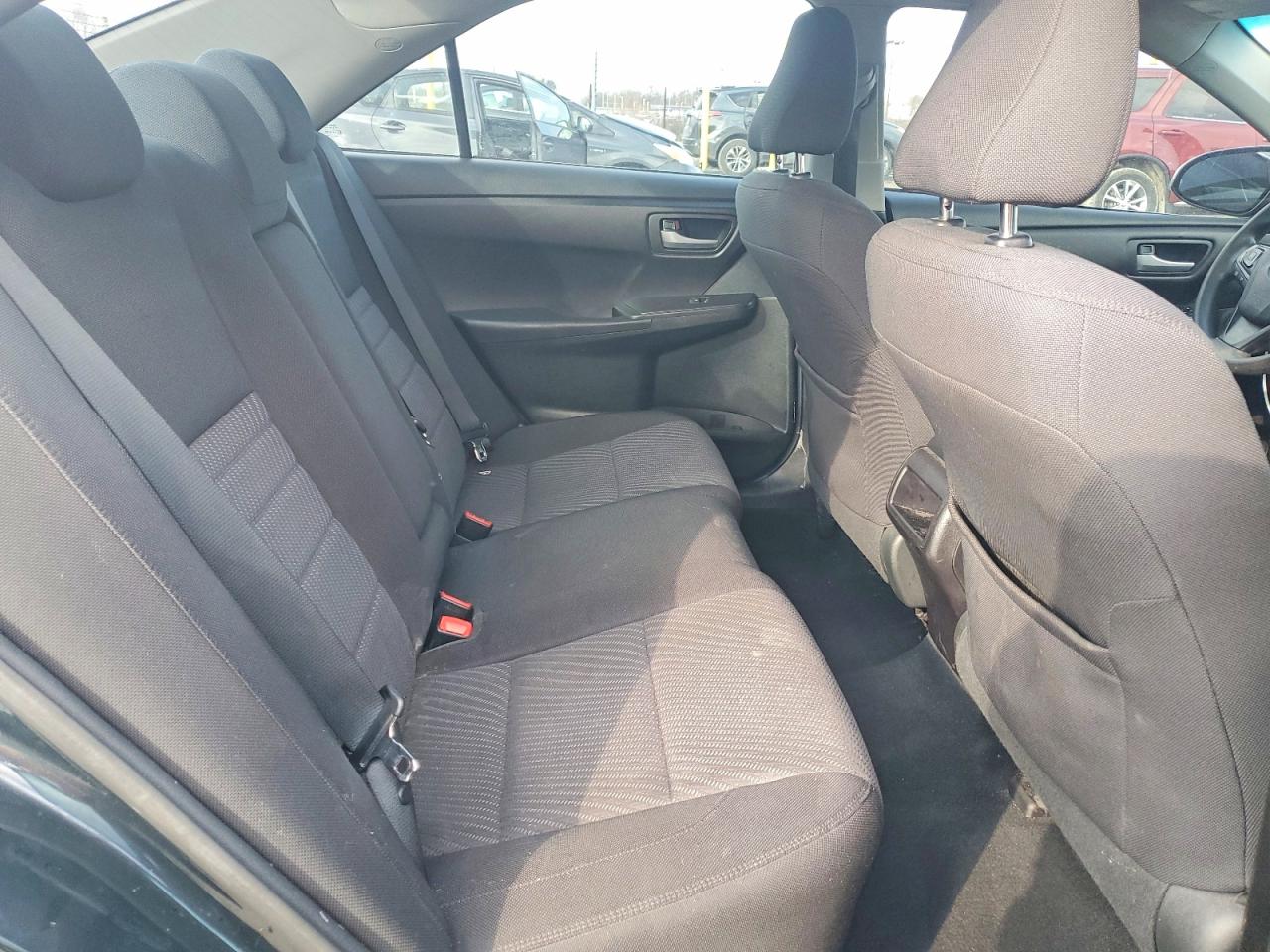 2017 TOYOTA CAMRY LE photo 28