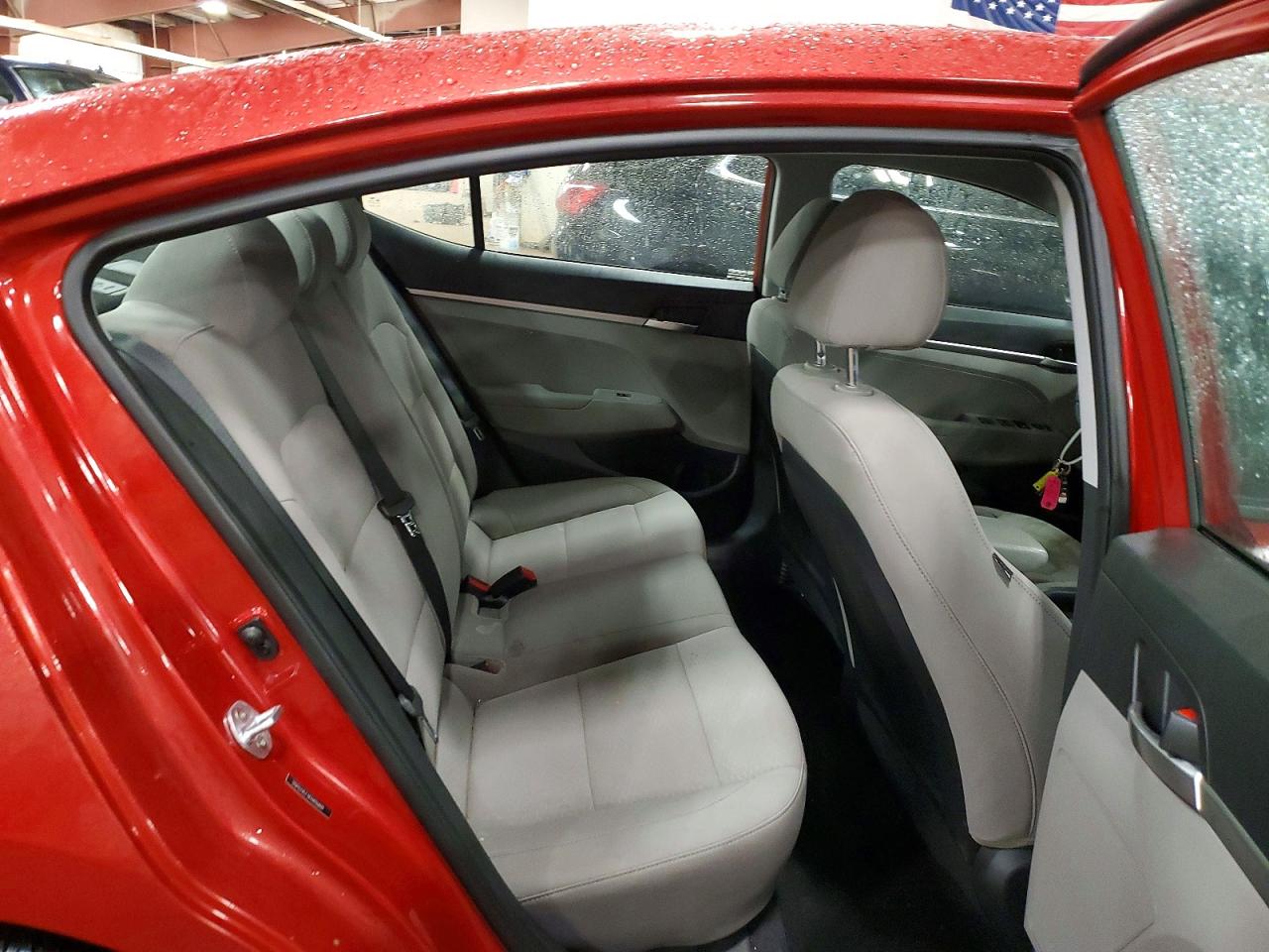 2019 HYUNDAI ELANTRA SE photo 10