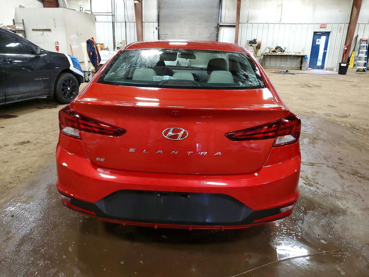 2019 HYUNDAI ELANTRA SE photo 6