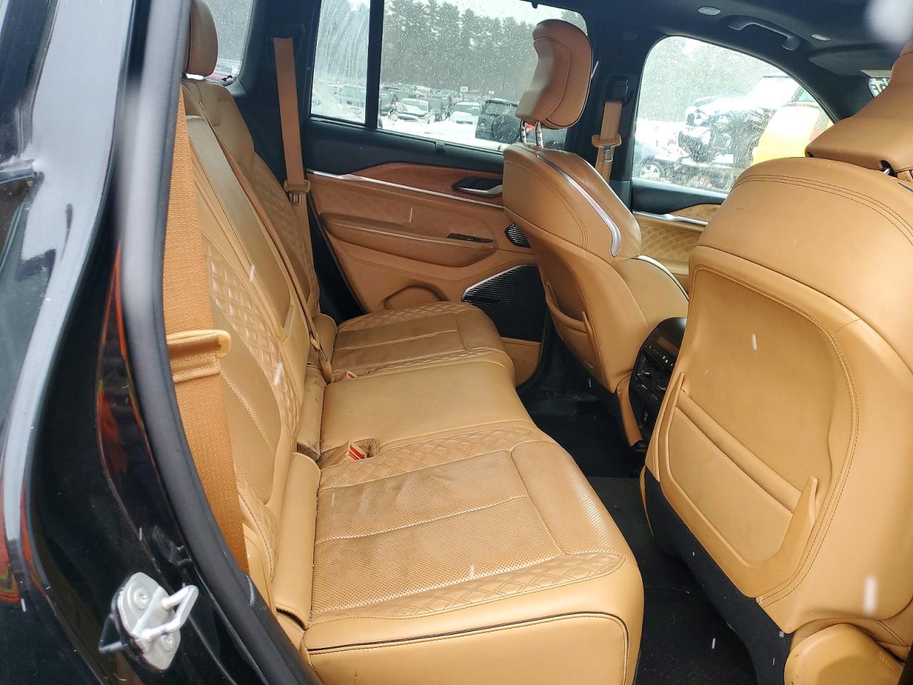 2022 JEEP GRAND CHEROKEE SUMMIT photo 11
