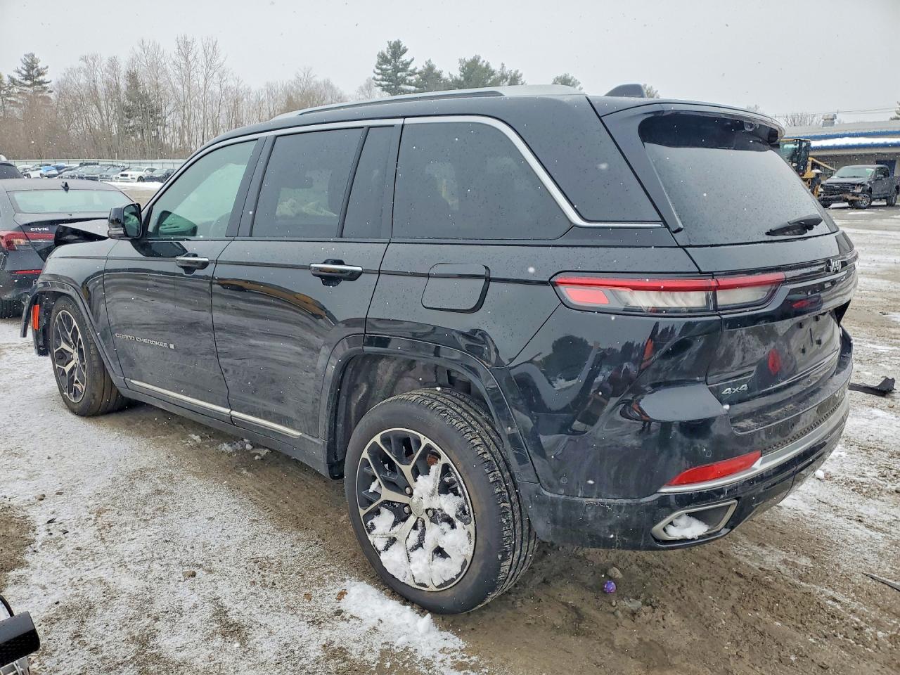 2022 JEEP GRAND CHEROKEE SUMMIT photo 2