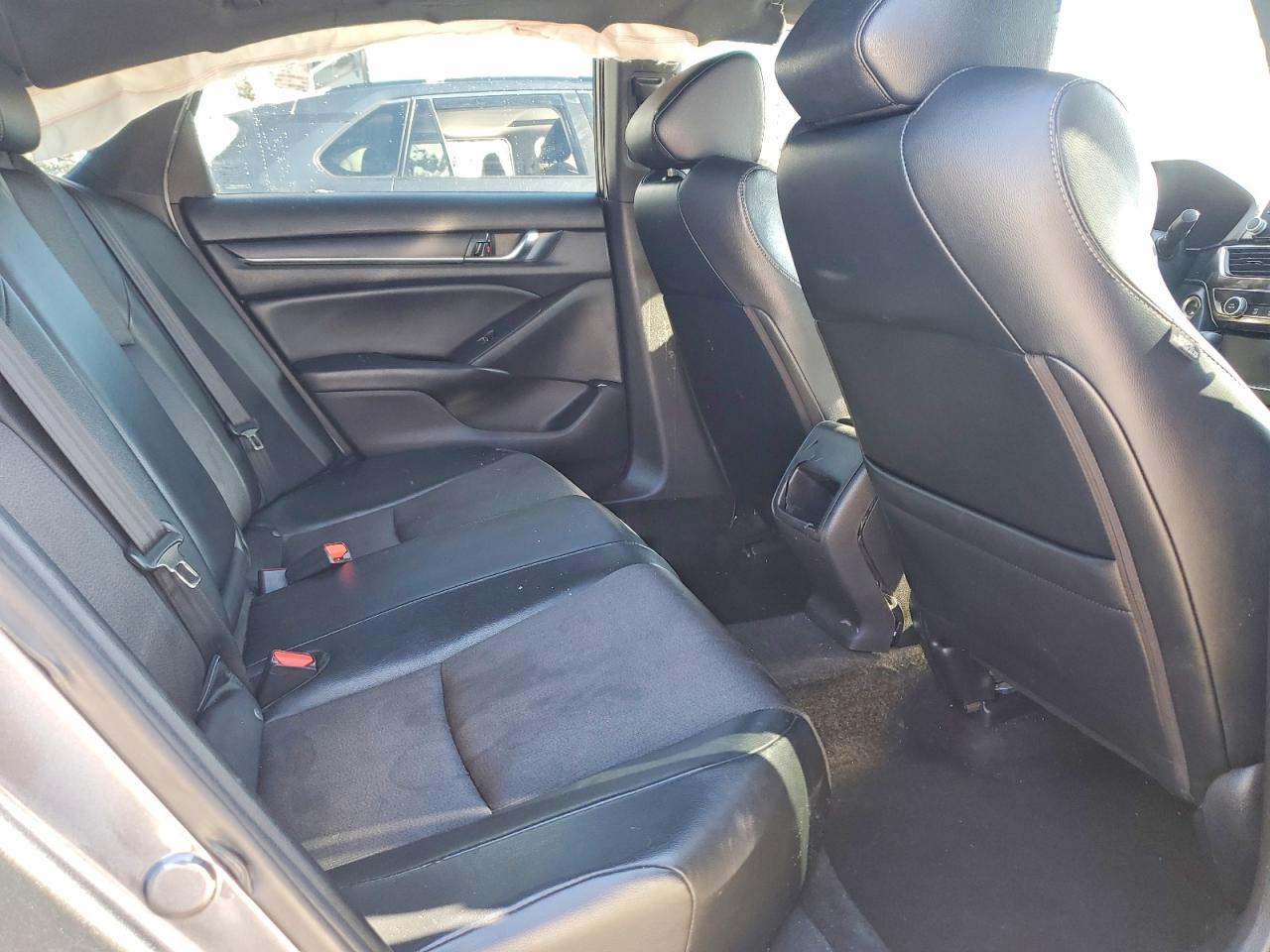 2018 HONDA ACCORD SPORT photo 28