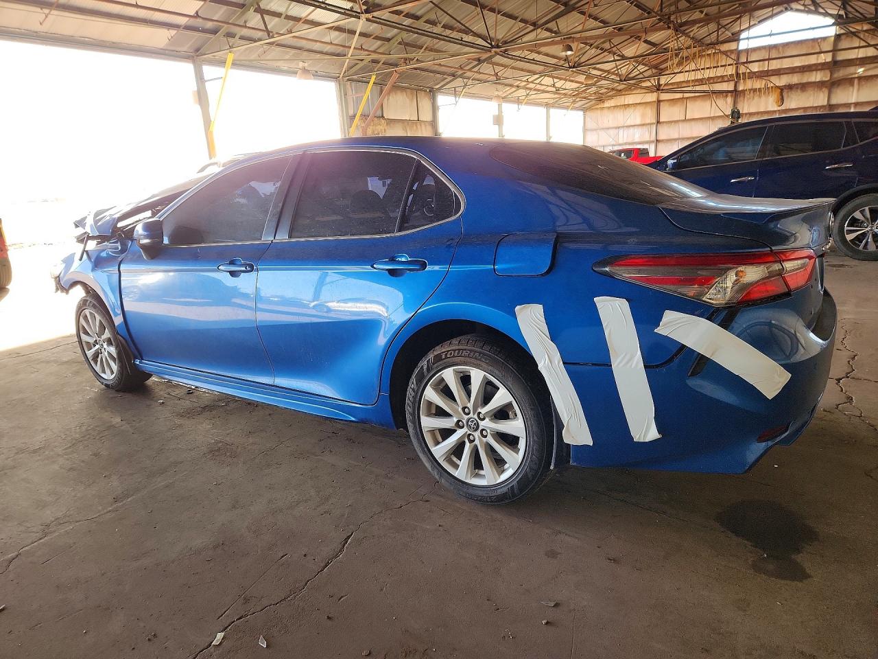 2019 TOYOTA CAMRY L photo 2