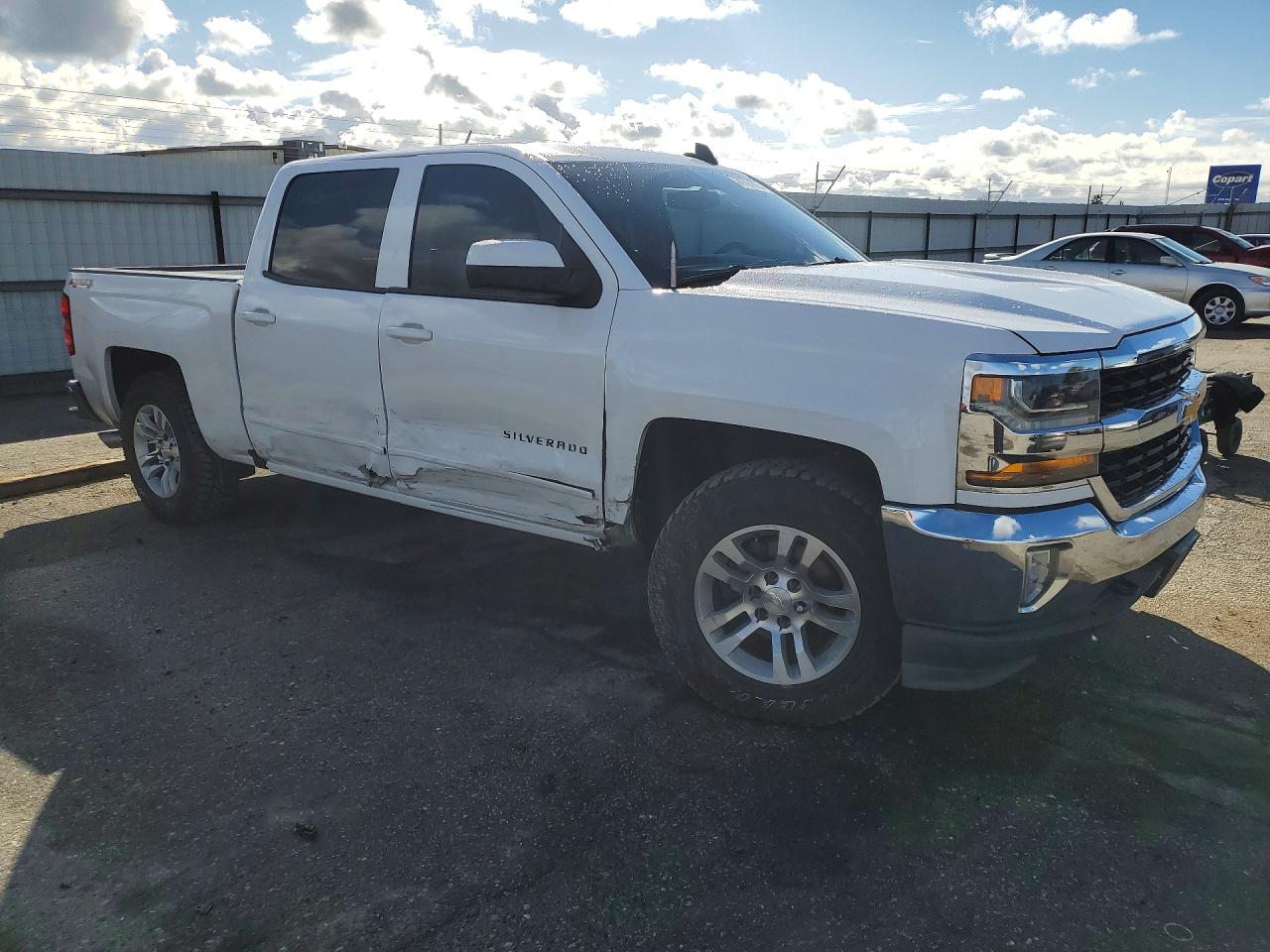 2017 CHEVROLET SILVERADO K1500 LT photo 4