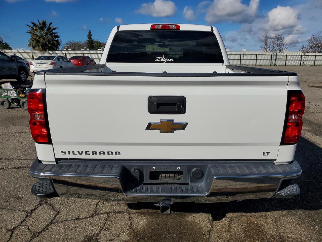 2017 CHEVROLET SILVERADO K1500 LT photo 6