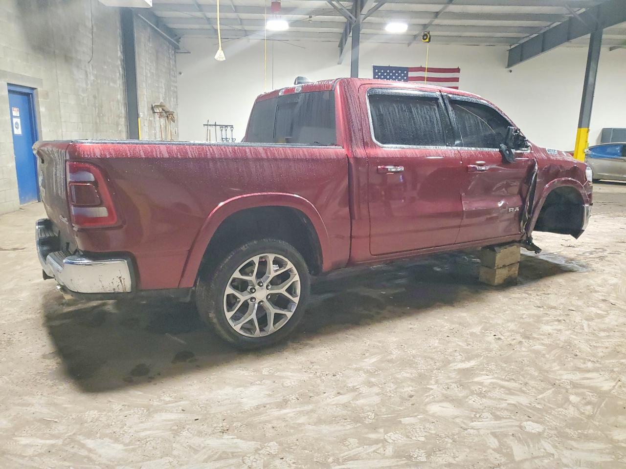 2019 RAM 1500 LONGHORN photo 3