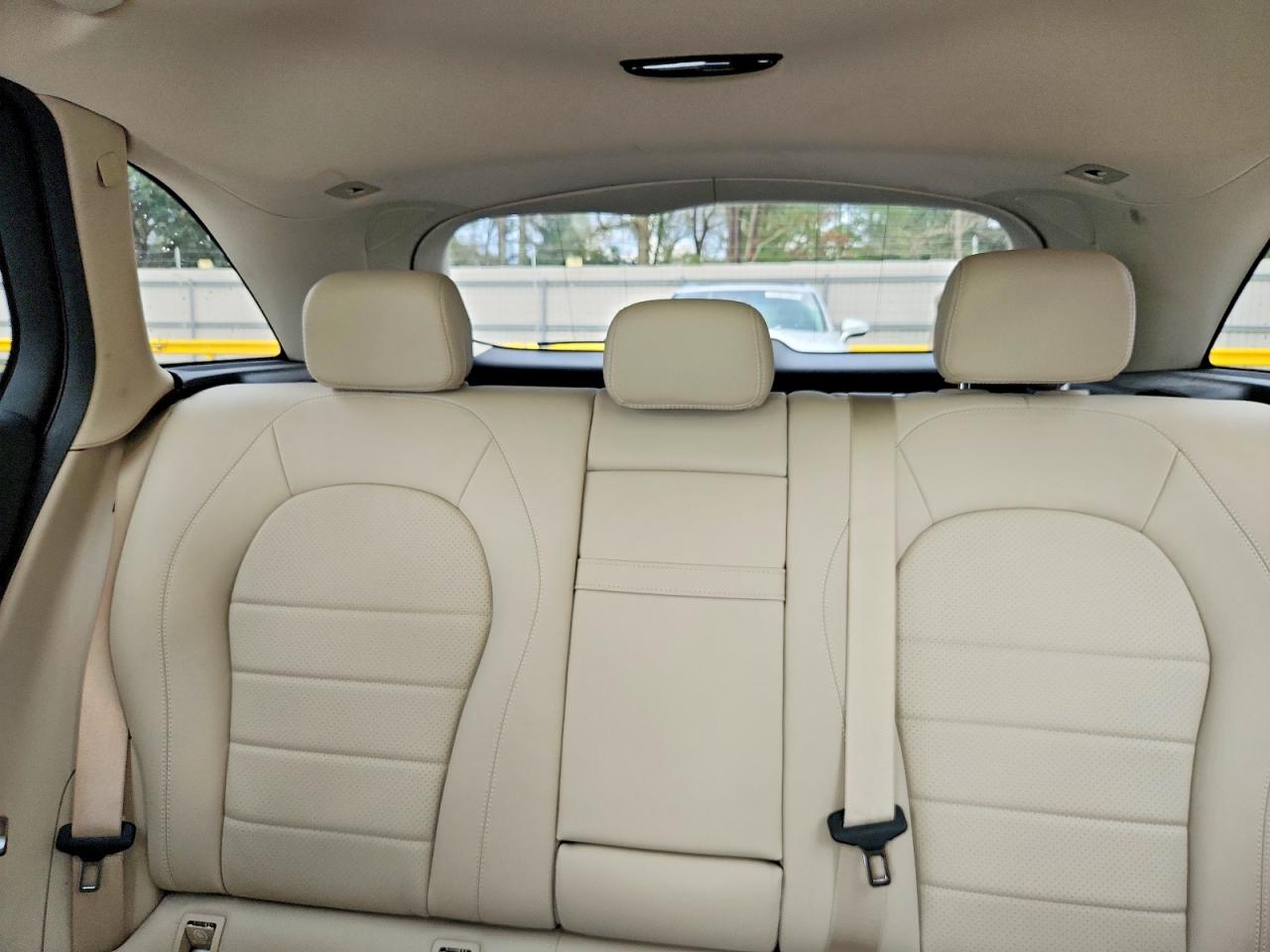 2018 MERCEDES-BENZ GLC 300 photo 10