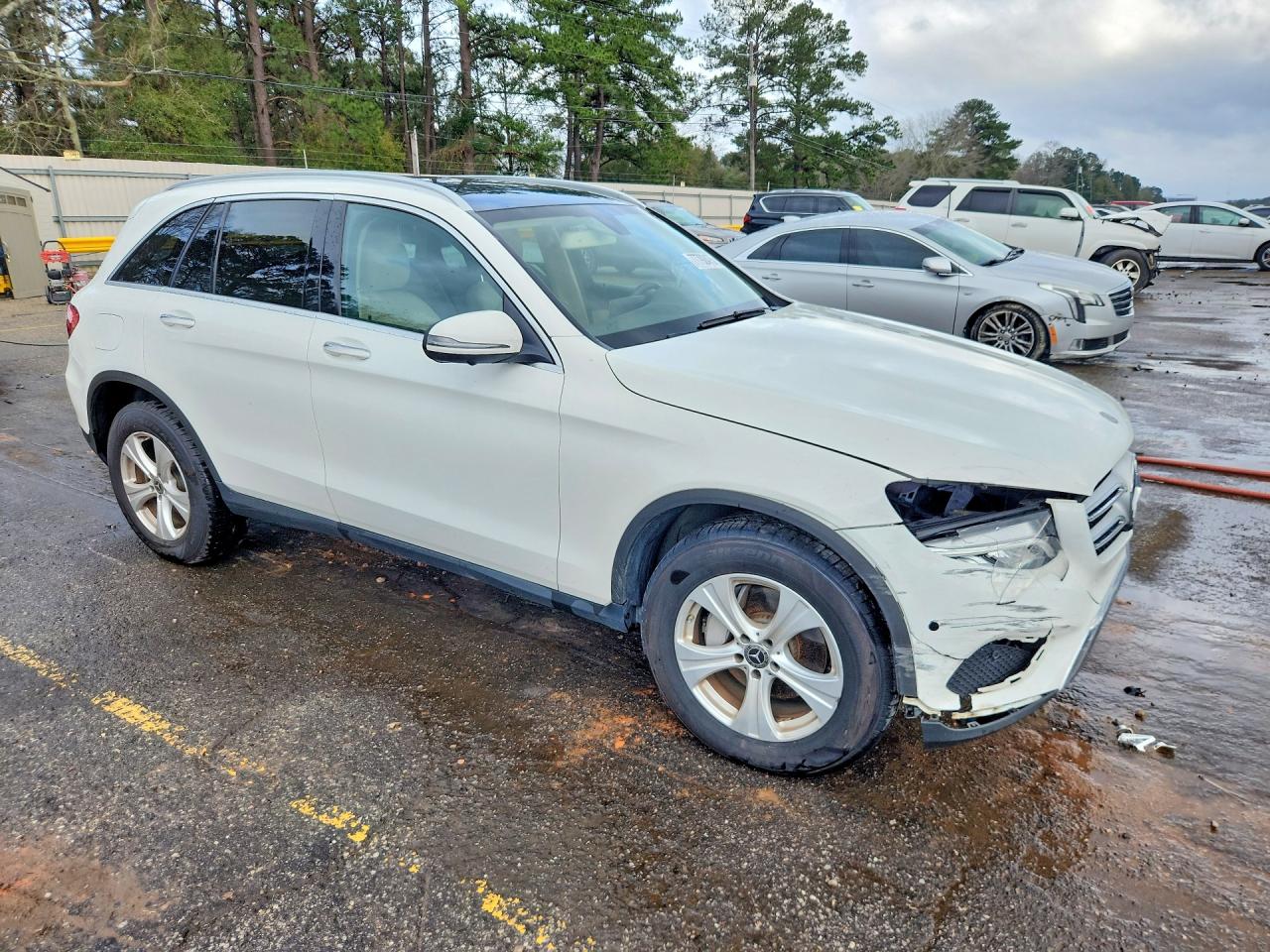 2018 MERCEDES-BENZ GLC 300 photo 4