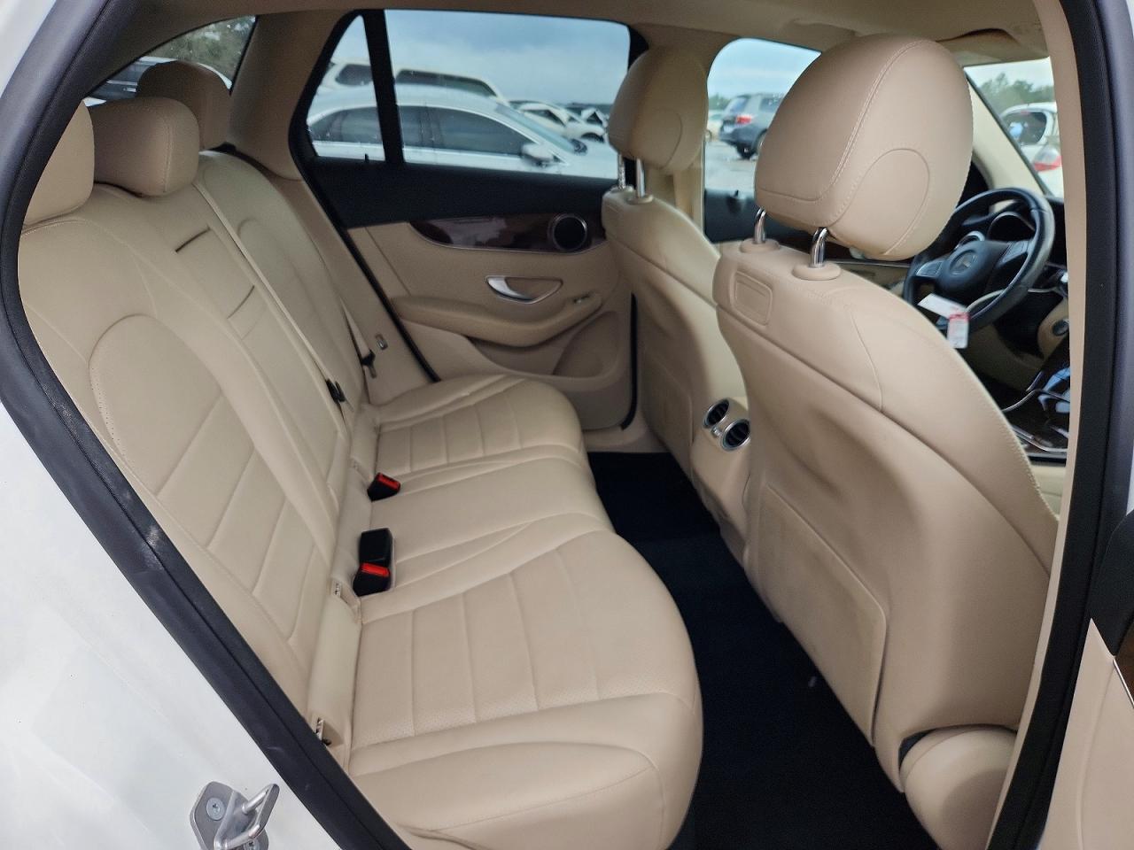 2018 MERCEDES-BENZ GLC 300 photo 11