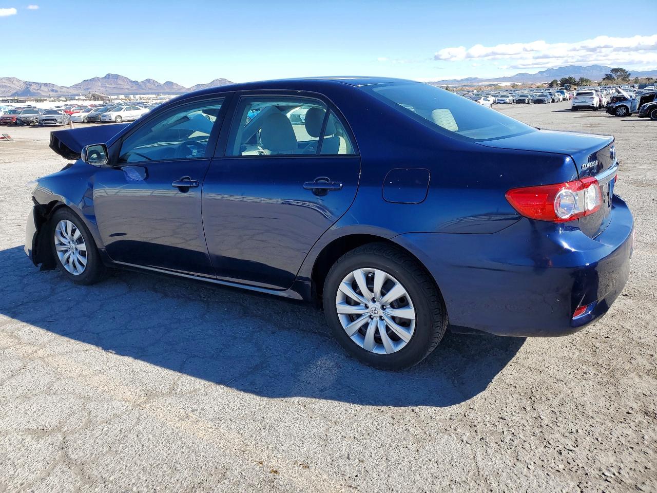 2012 TOYOTA COROLLA LE photo 2