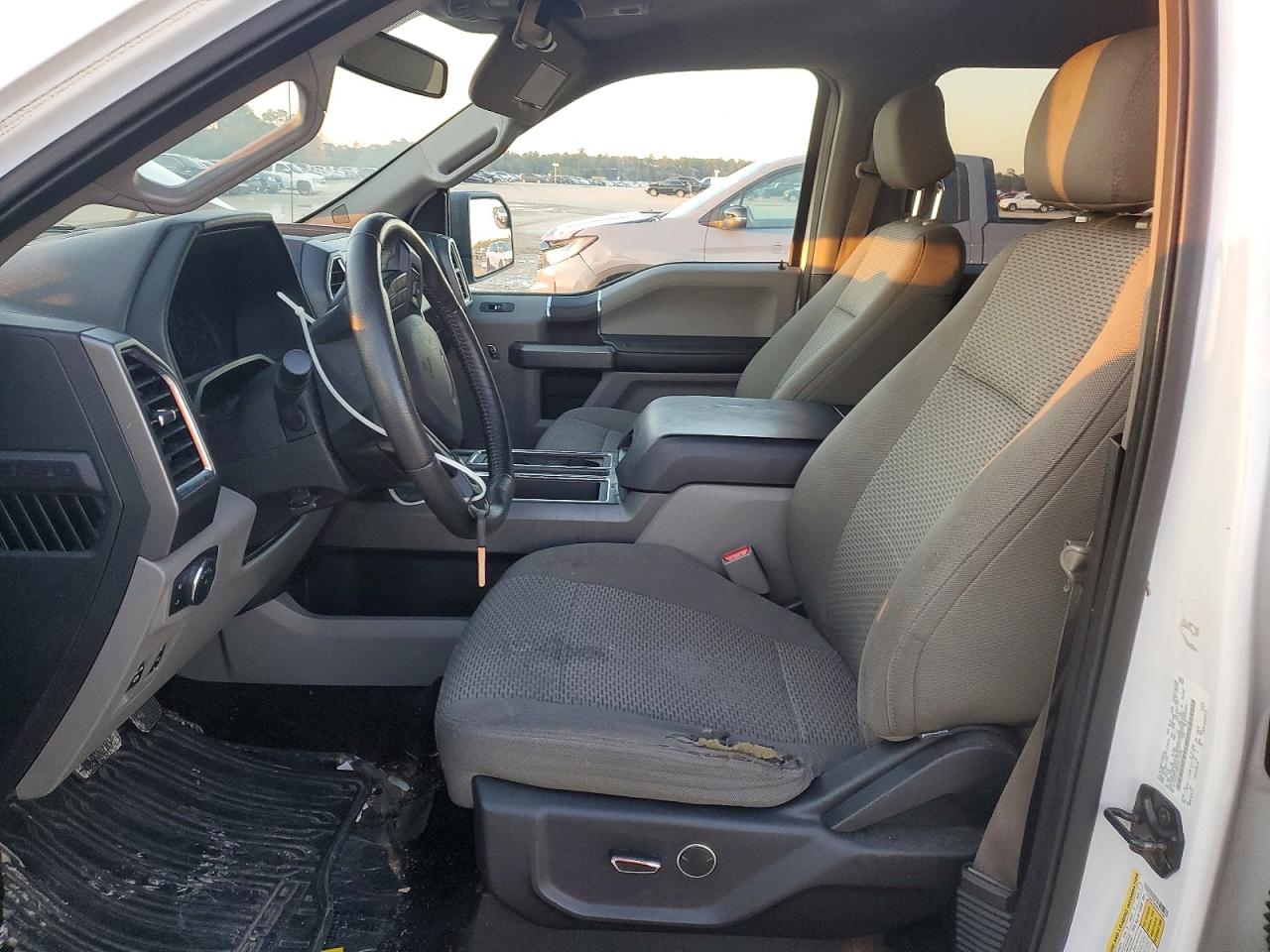 2015 FORD F150 SUPERCREW photo 7