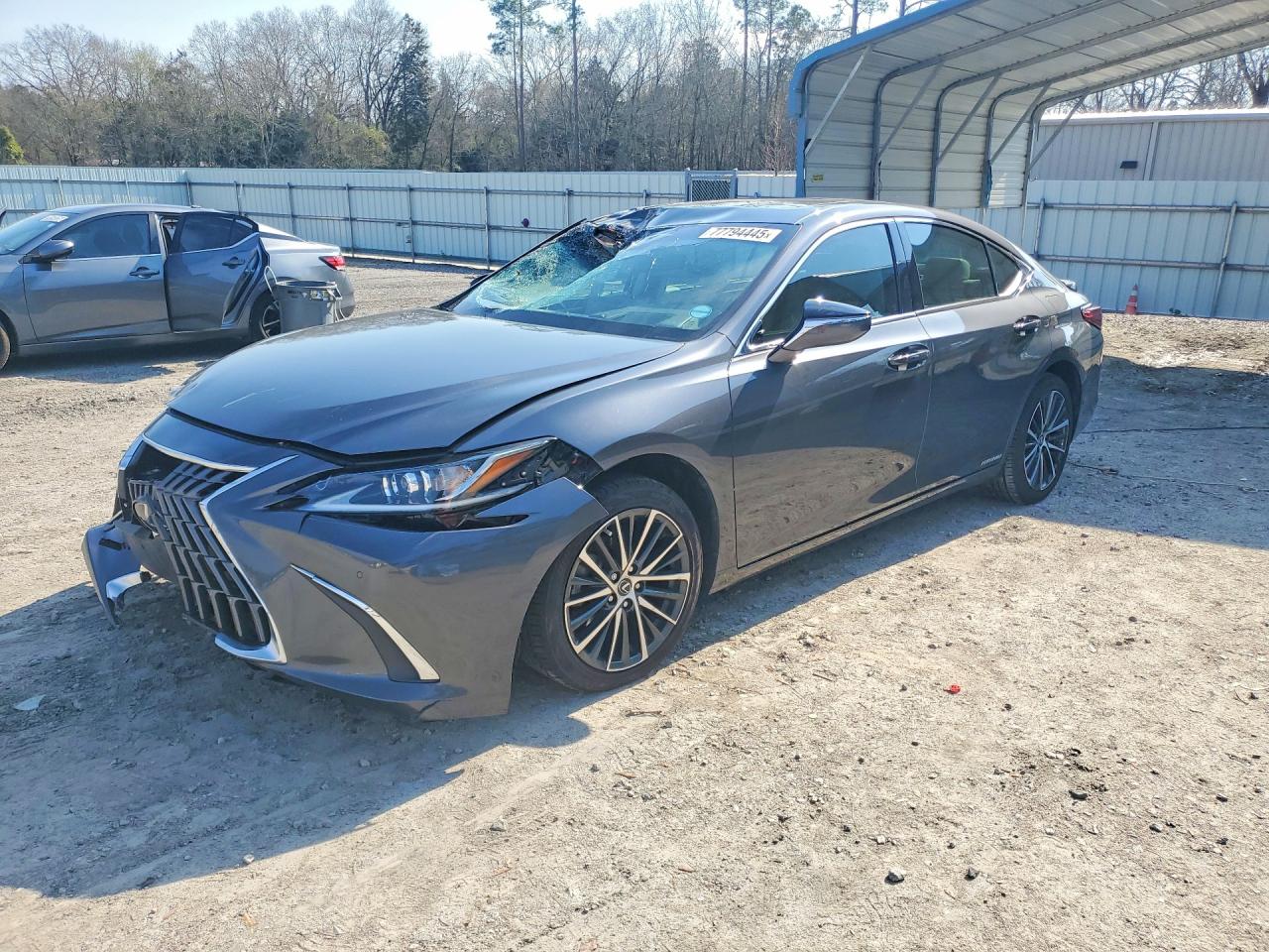 2022 LEXUS ES