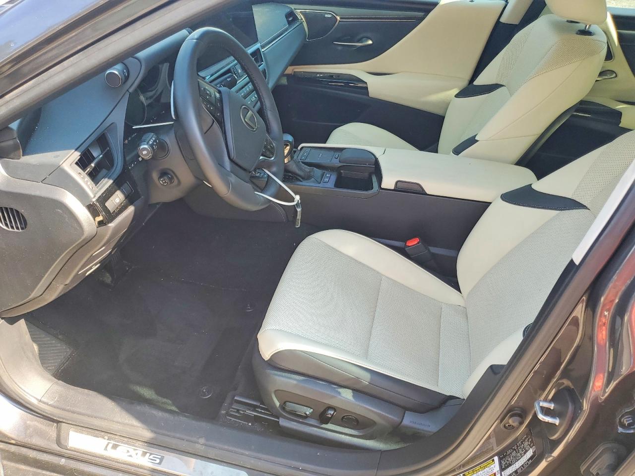 2022 LEXUS ES 300H BASE photo 7