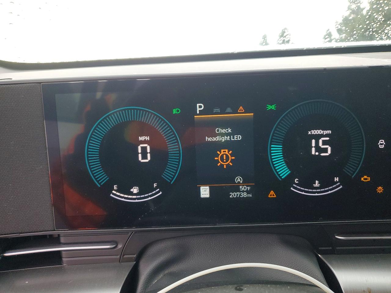 2025 HYUNDAI KONA SE photo 17