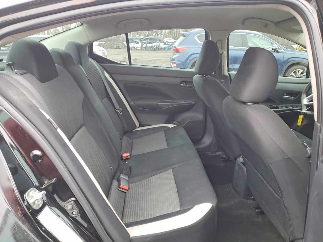 2021 NISSAN VERSA SV photo 10