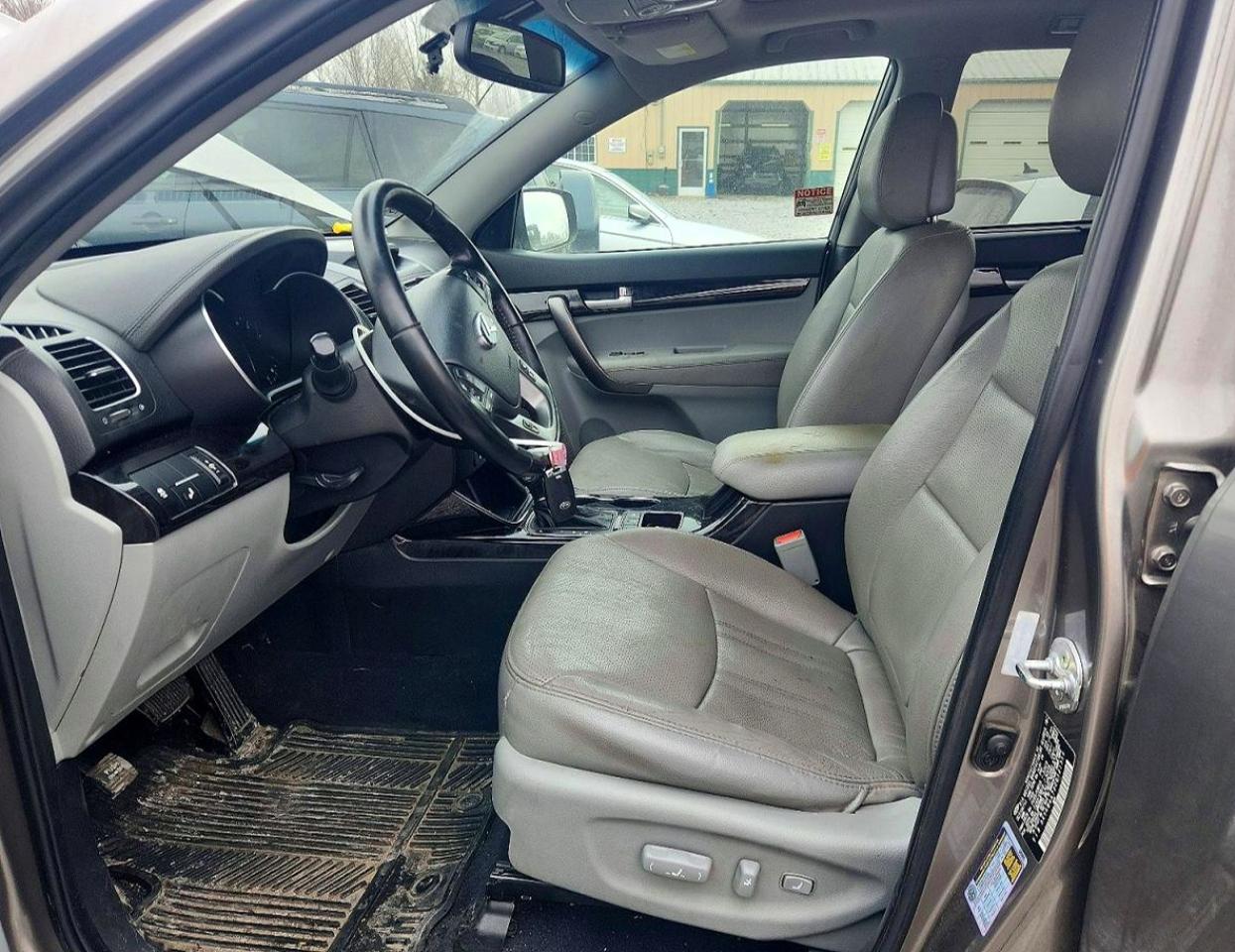 2014 KIA SORENTO SX photo 7