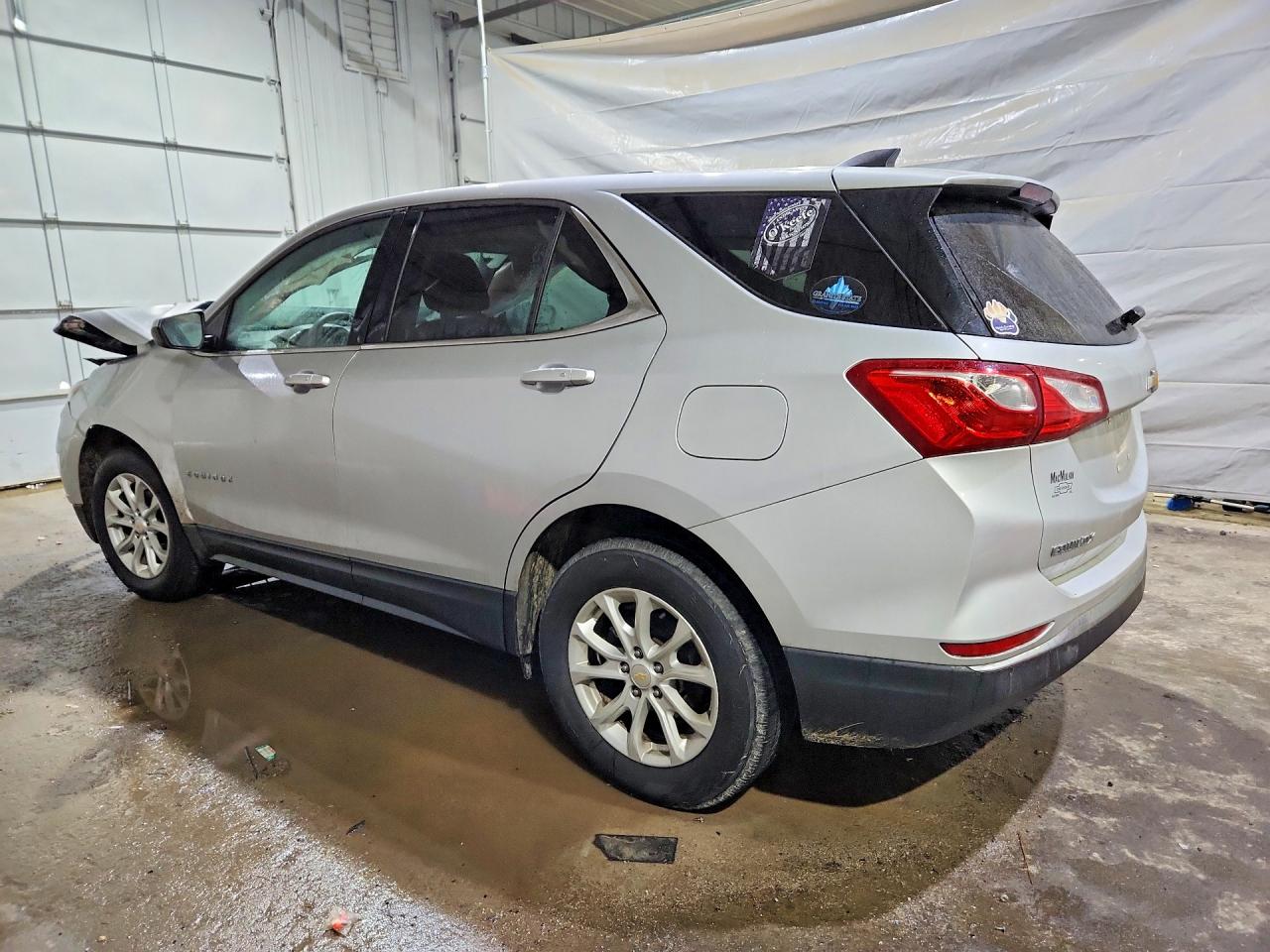 2019 CHEVROLET EQUINOX LT photo 2